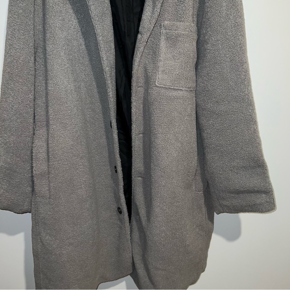 ASOS Design Gray Sherpa Button Up Shacket - Picture 5 of 10